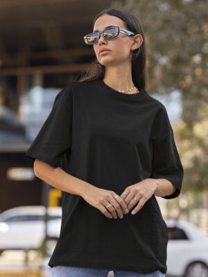 Standard Oversized Black Solid T-Shirt For Women